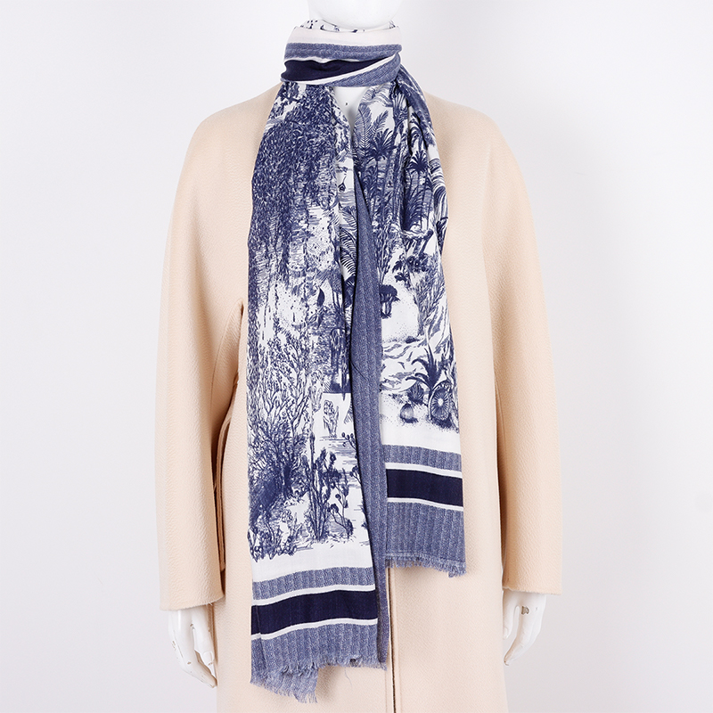 Blue and White Ancient-Style Scarf4