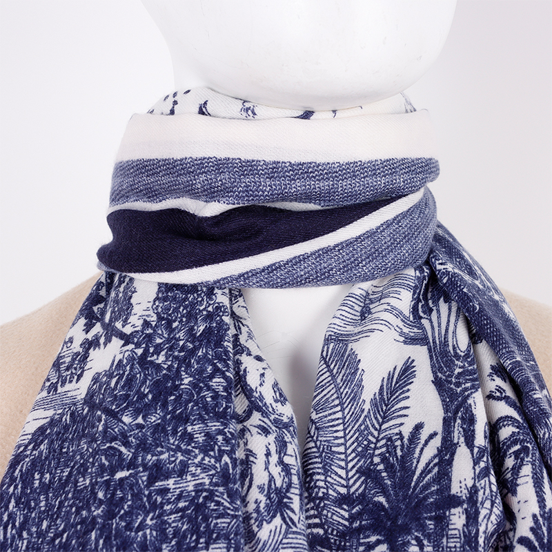 Blue and White Ancient-Style Scarf5