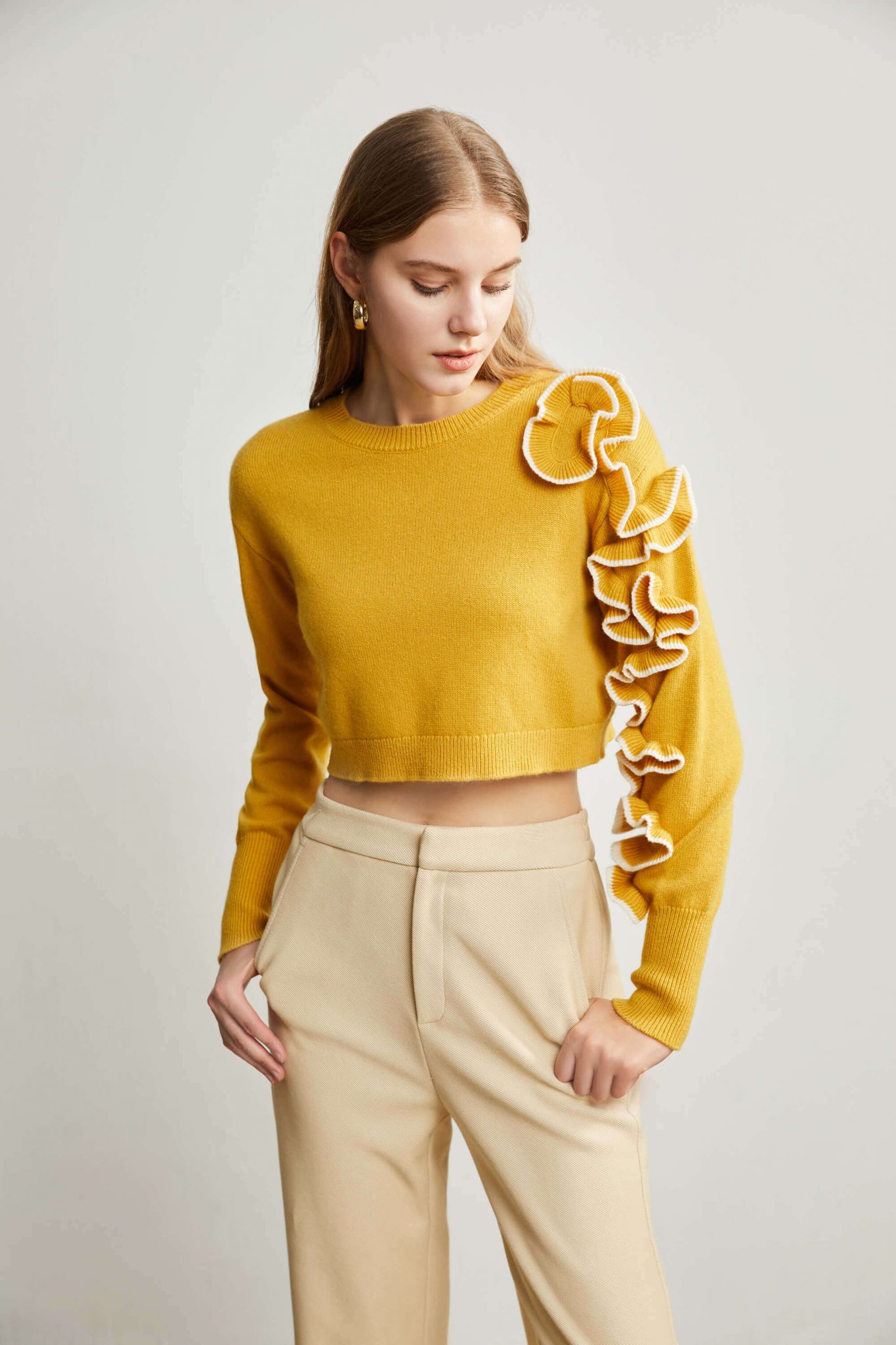 Cropped knitted top with floral embellishment