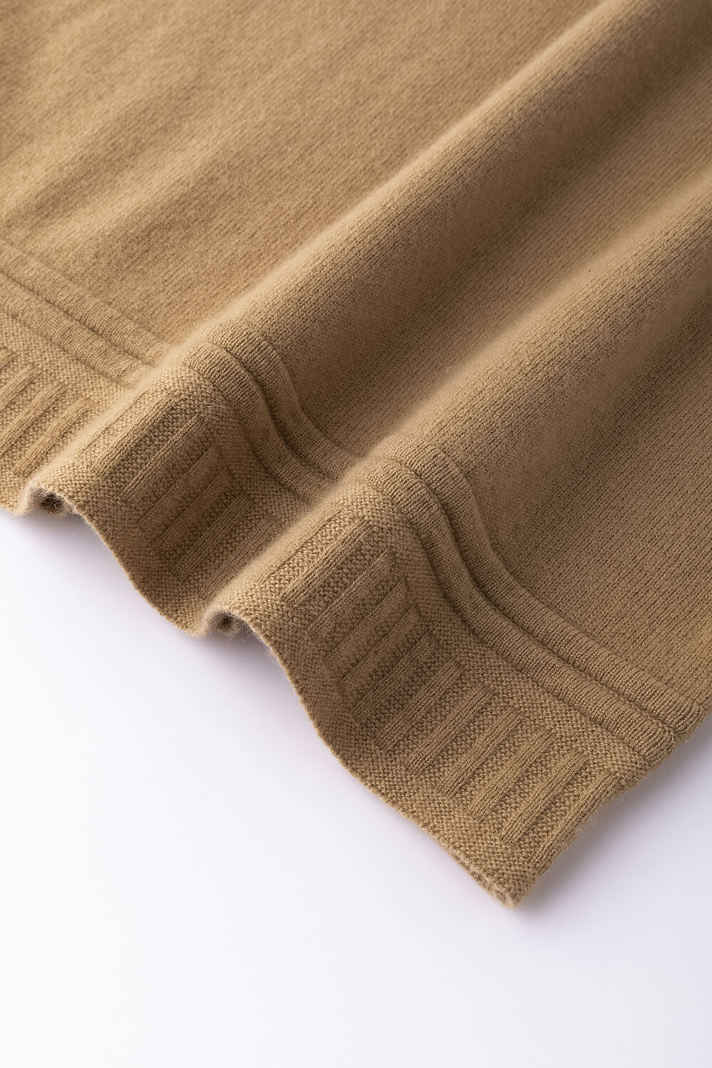 the dedicate hem of cashmere pullover