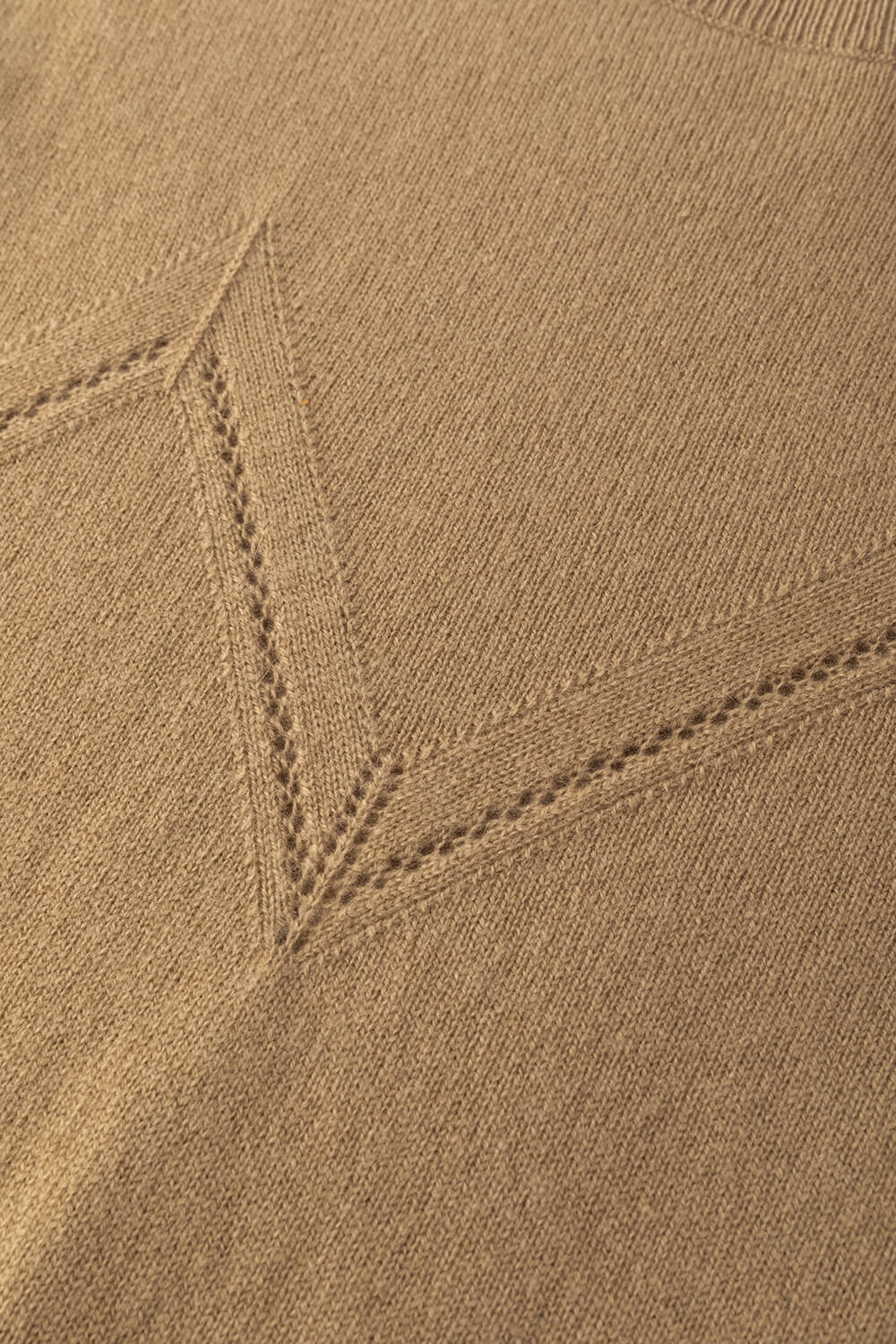 the eyelet stitch of cashmere jumper